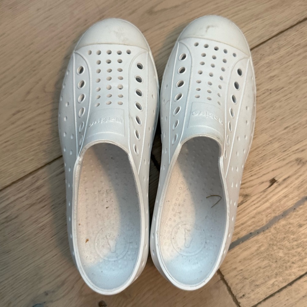 Native shoes - Jefferson water friendly slip on sneaker